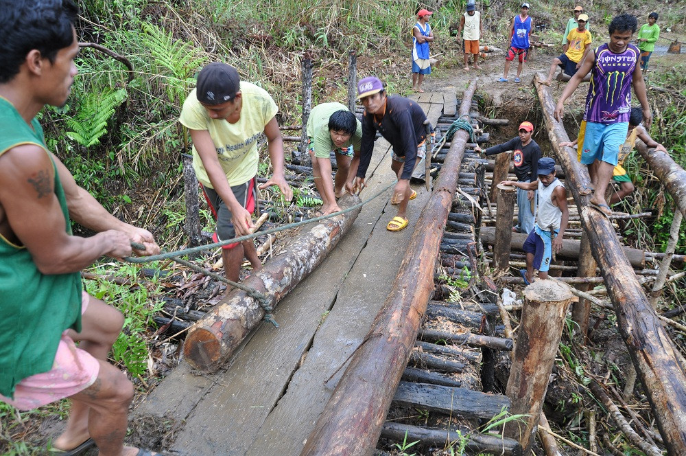 Tři měsíce od tajfunu jsme pomohli 35 000 Filipínců