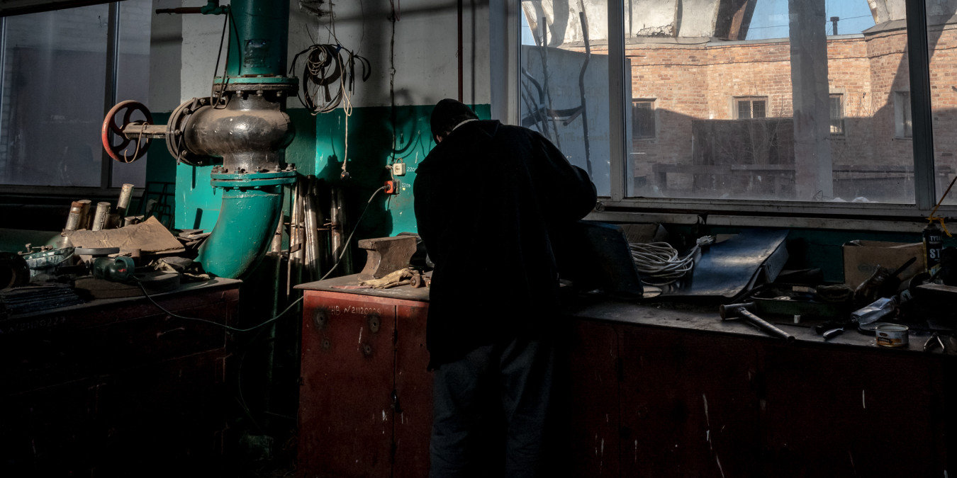 Dodávky vody pro válkou zasažené obyvatele Ukrajiny