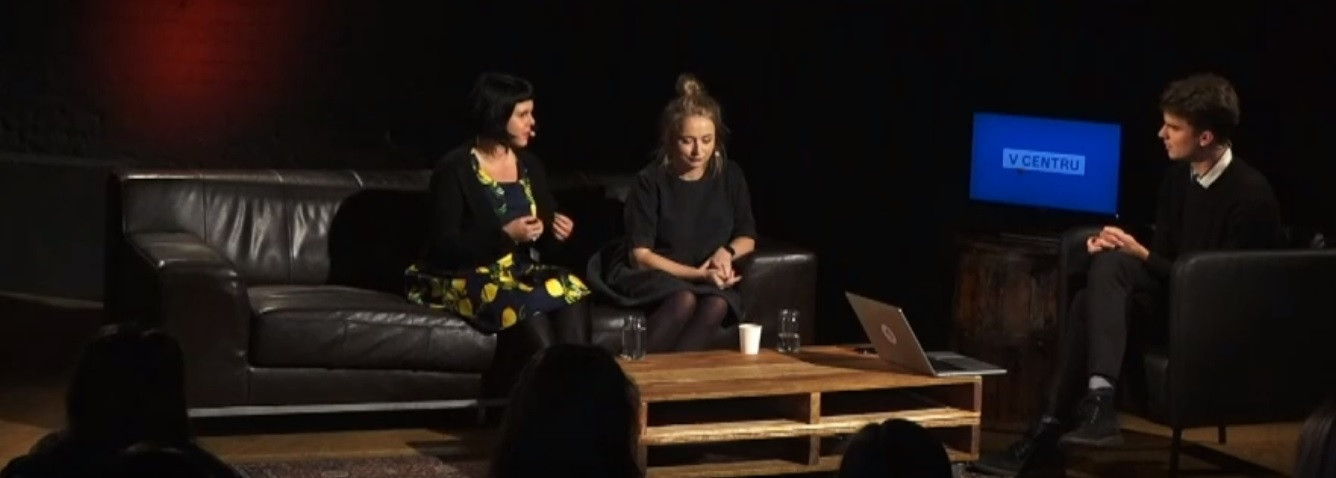 V centru: Nikola Čechová a Tereza Hronová nejen o zážitcích z mise v Zambii