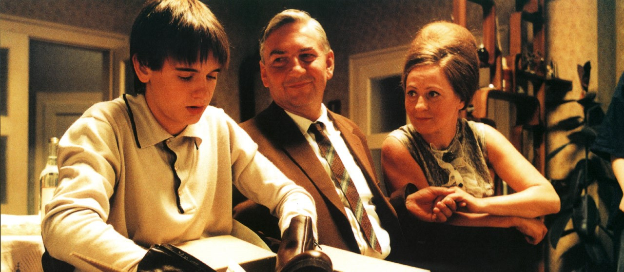 Člověk v tísni přetočil legendární scénu z Pelíšků