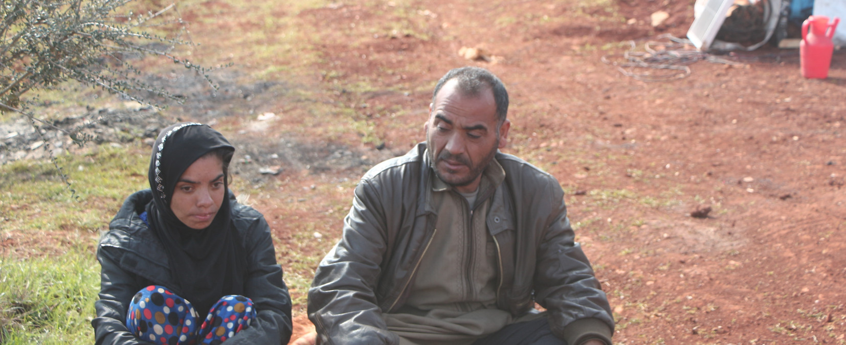 Obrazem: V severozápadní Sýrii se lidé vydávají na cestu do neznáma