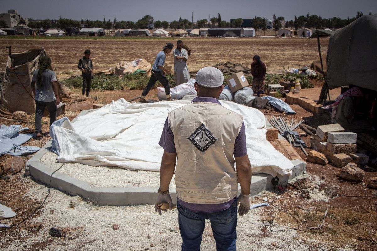 “Jako humanitární pracovník můžu pomáhat svým vlastním lidem.” – Kinan ze Sýrie