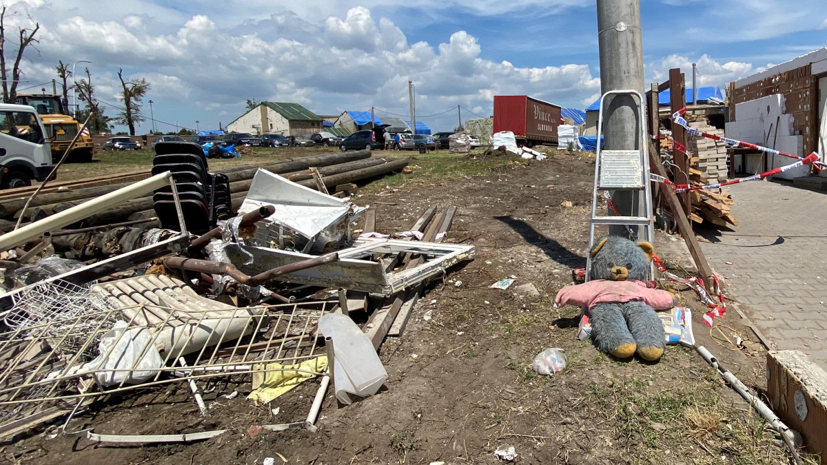 Psychika lidí se bude zhoršovat. Příznaky silných traumat se projevují i u dětí, řekl Václav Kučera pro Radiožurnál