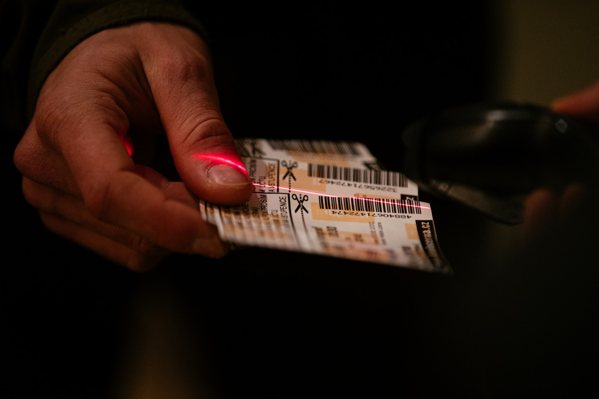 KUPUJETE VSTUPENKY VE VELKÉM? KUPUJTE JE VÝHODNĚ!