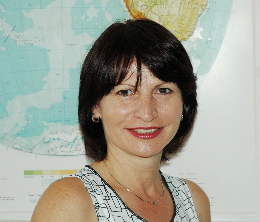 Rozhovor: Proč začínat znovu pokaždé, když přijde nový ministr?