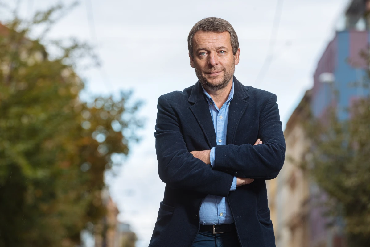 Neziskové organizace jsou projevem klasického altruismu. Pomáháme lidem, kteří to potřebují, říká Šimon Pánek