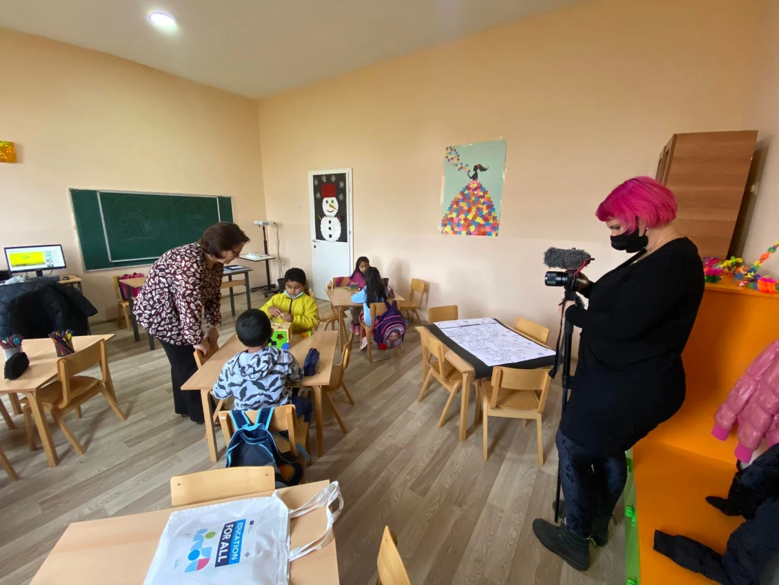 Biljana Jorgić je vychovatelkou předškolních skupin a pracuje s dětmi z různých menšin.