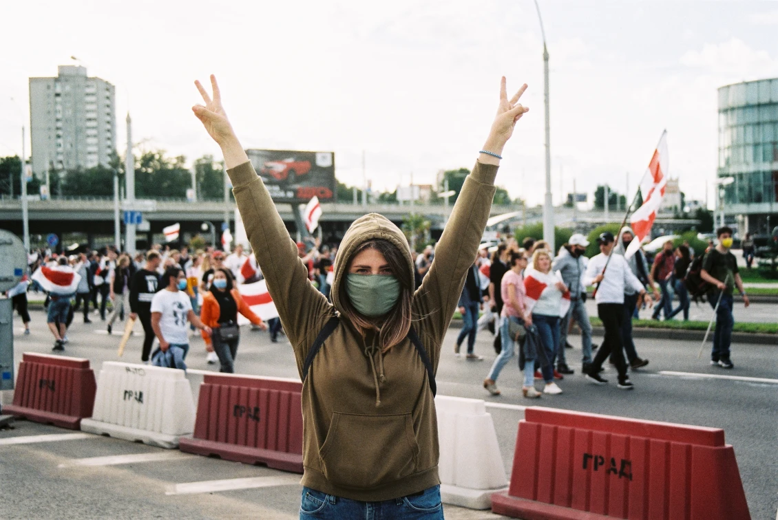 Z protestů proti běloruskému autoritářskému režimu.jpg
