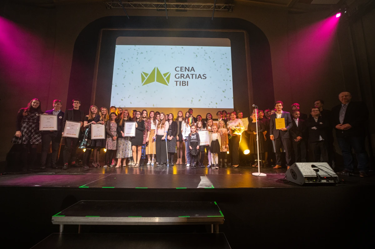 Cena Gratias Tibi 2022 - ocenění předává vzdělávací program JSNS organizace Člověk v tísni již od roku 2014
