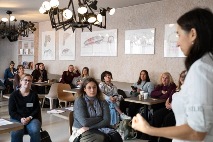 Čtvrtý ročník konference S asistenty k lepší škole v Centru současného umění DOX v Praze.