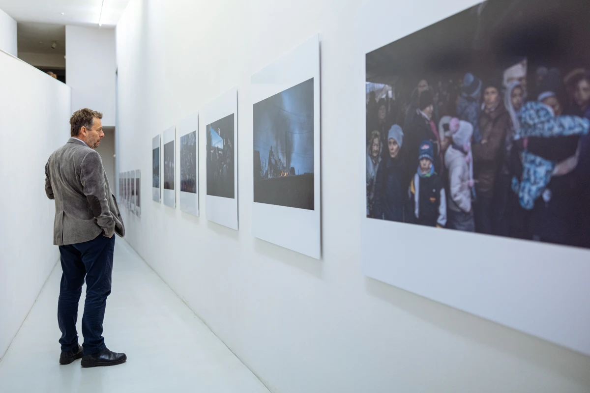 Nevím, co je blíž genocidě, říká v rozhovoru pro Marketing & Media fotograf Albert Lores dokumentující válku na Ukrajině