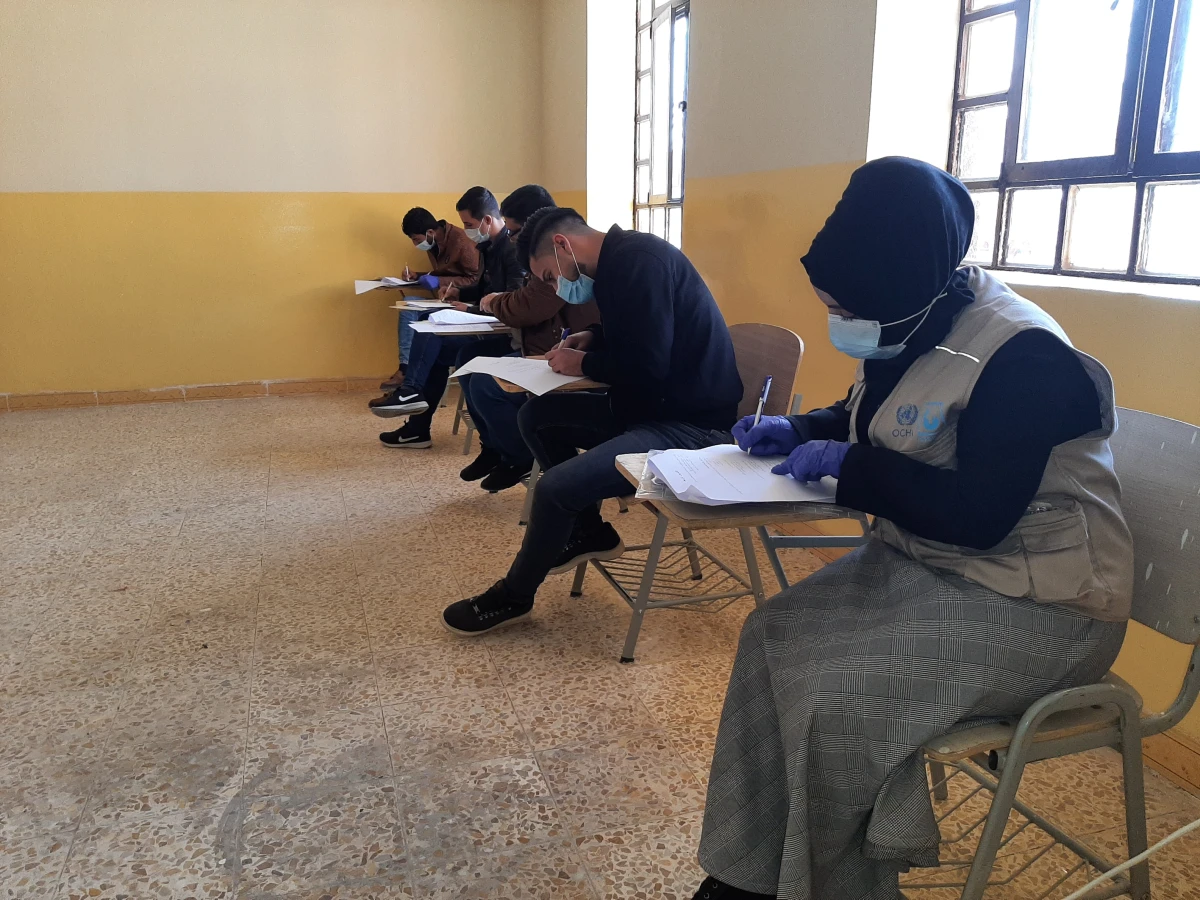 Boj s covid-19 v Iráku pokračuje: Učitelé i díky novým nástrojům zachraňují dětem vzdělání