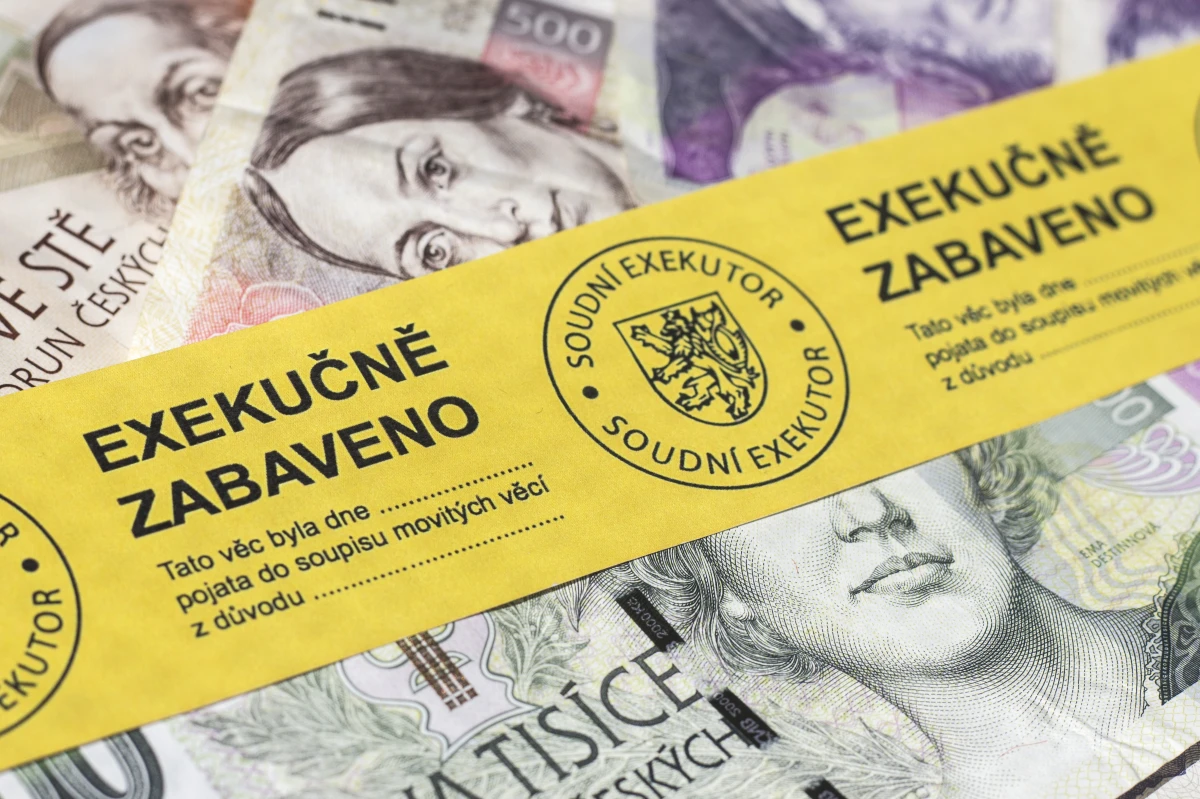 Daniel Hůle pro HN: Šermování ústavností. Do problémů přivedl exekutory konkurenční boj