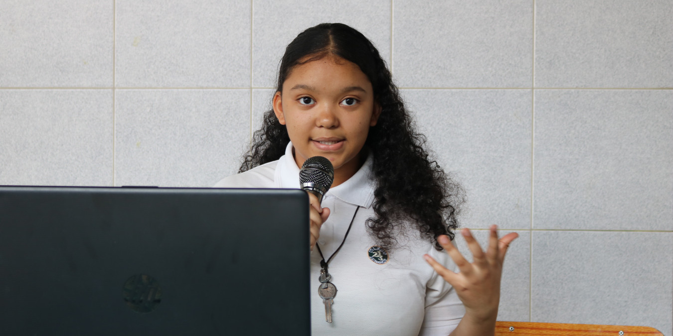 Jeden svět na školách učí angolské studenty kriticky myslet