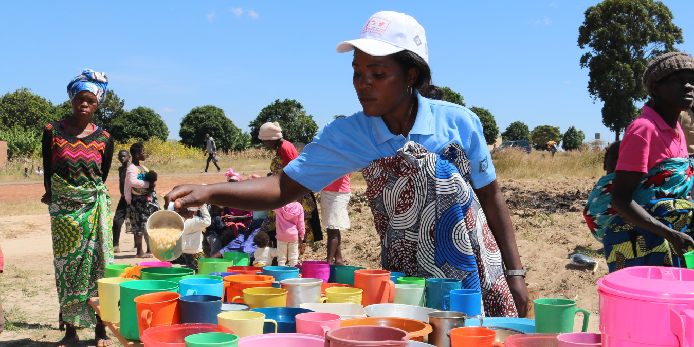 Humanitární pracovnice odhodlaná změnit svět k lepšímu: Inspirativní cesta Adélie Lussati Nangombe Gervásio 