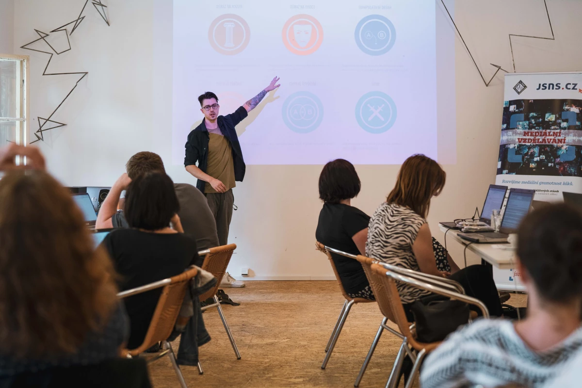 Digitální závislosti a zdravé návyky: seminář pro učitele v Plzni s praktickými tipy do výuky