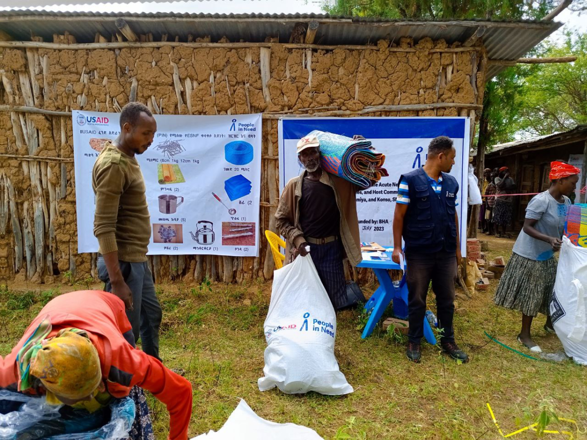Trocha pohodlí uprostřed bídy: v Etiopii pomáháme vnitřně vysídleným lidem se základním vybavením domácností