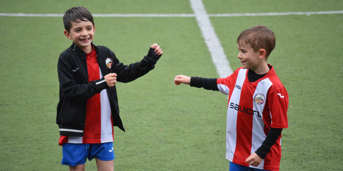 Téměř 100 rodin ze sociálně vyloučeného prostředí se podařilo podpořit v rámci služby „Podpora vzdělávání“