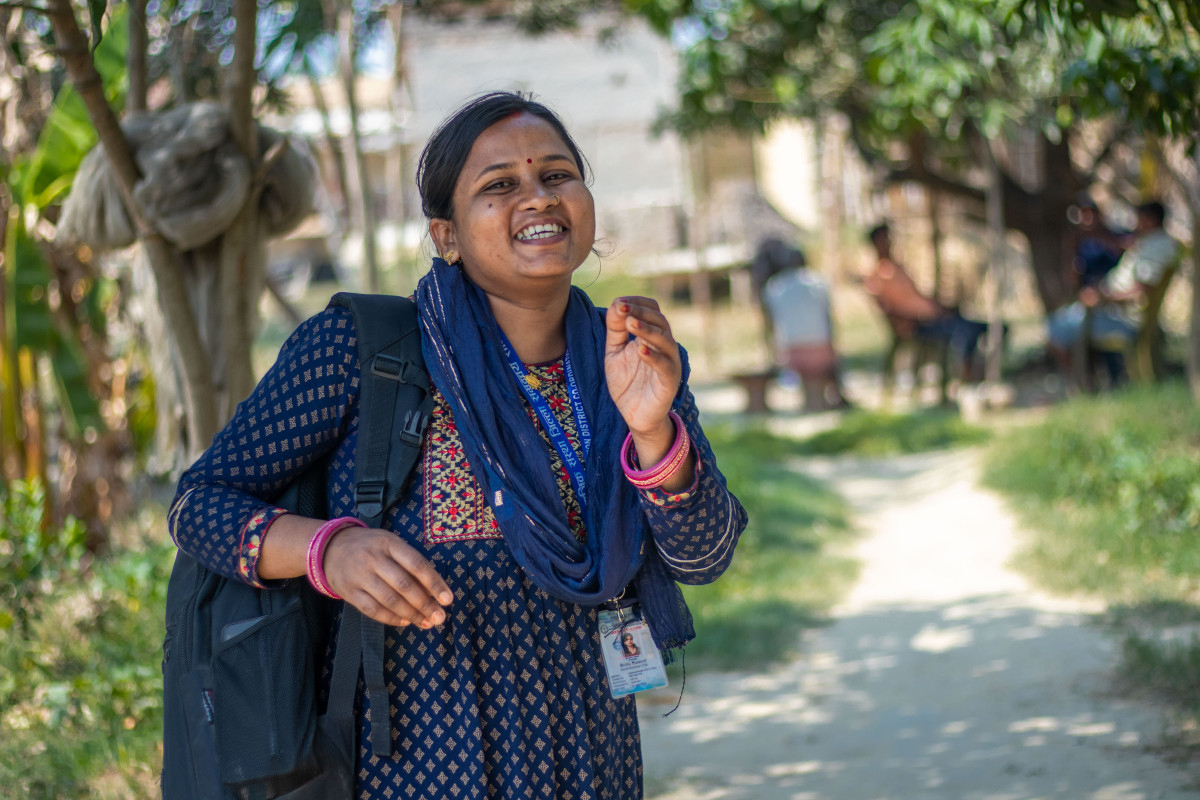 Renu na cestě do školy.