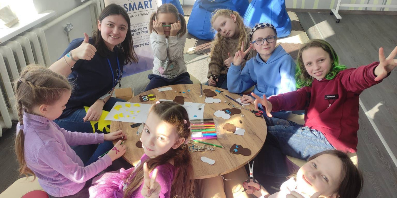 Vzdělávání ve válce: Jde to i jinak příkladem je digitální centrum v Putyvlu