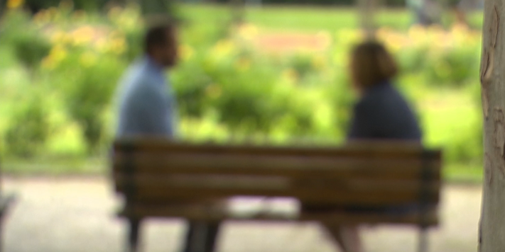 Události České televize: Příběh paní Jany může prožít kdokoliv – vážná nemoc v rodině, pak dluhy. Našla ale cestu ven