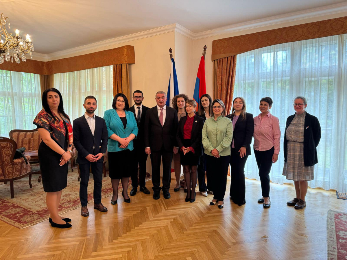 Sdílet, učit se, inspirovat: V Česku jsme přivítali arménskou delegaci a vyměnili jsme si zkušenosti s podporou s uprchlíků