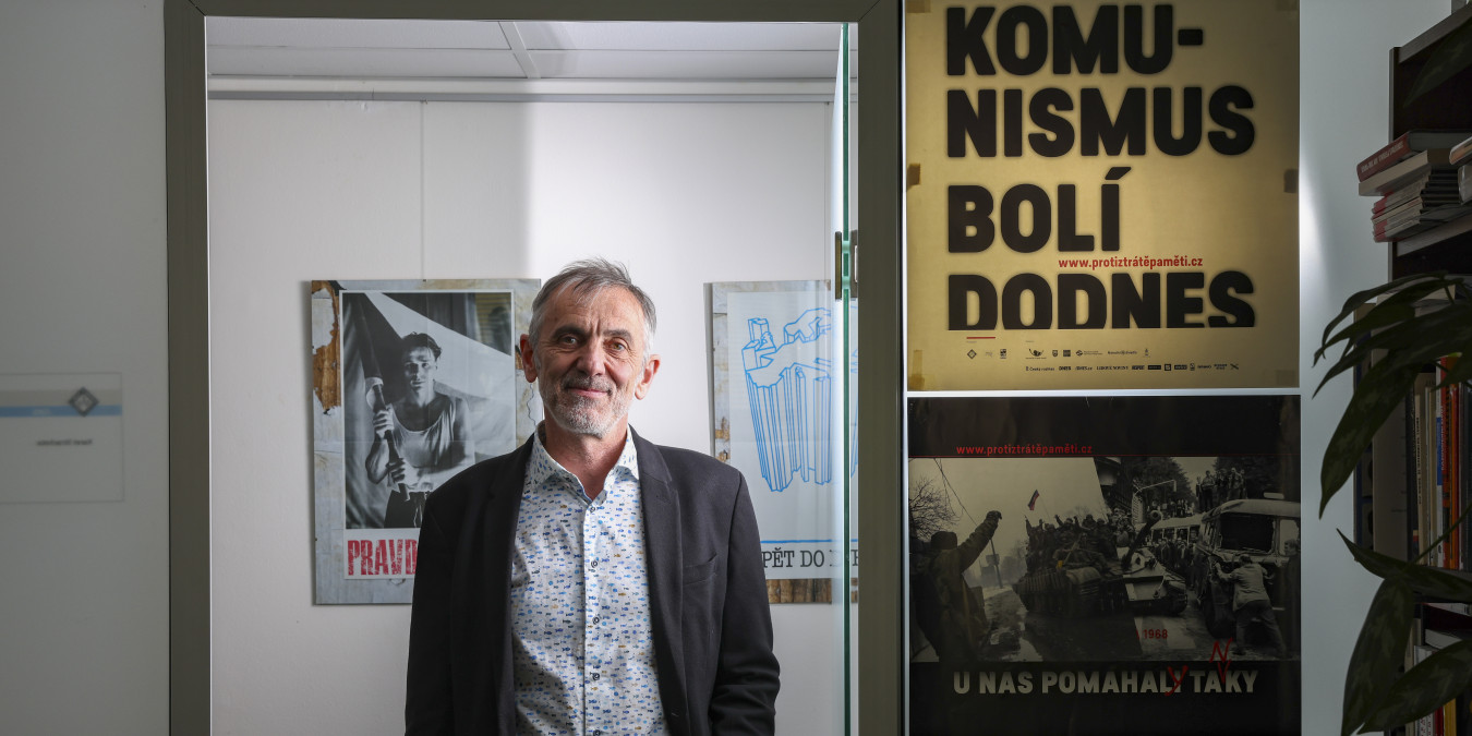 Antikomunismus by měl být základní výbavou všech demokratů, říká Karel Strachota, ředitel Jednoho světa na školách