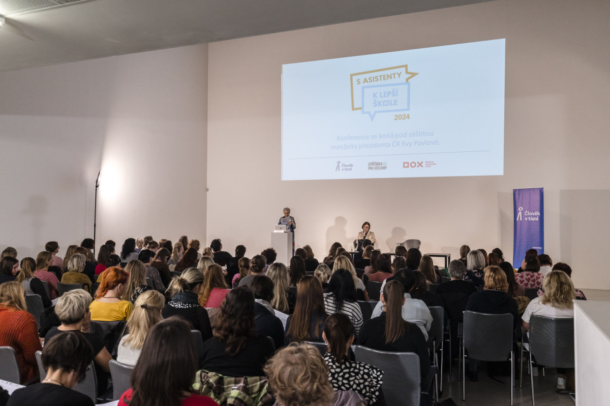Na konferenci S asistenty k lepší škole zaznělo: Supervize a podpora je klíčová. Pusťte si záznamy z ní