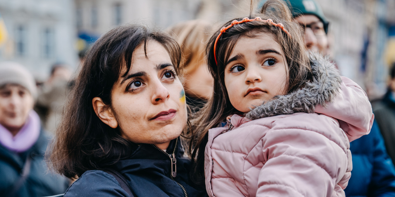 Boj Ukrajiny je také boj za pravdu. Zaplněné Staroměstské náměstí včetně prezidenta Pavla podpořilo zemi ve válce