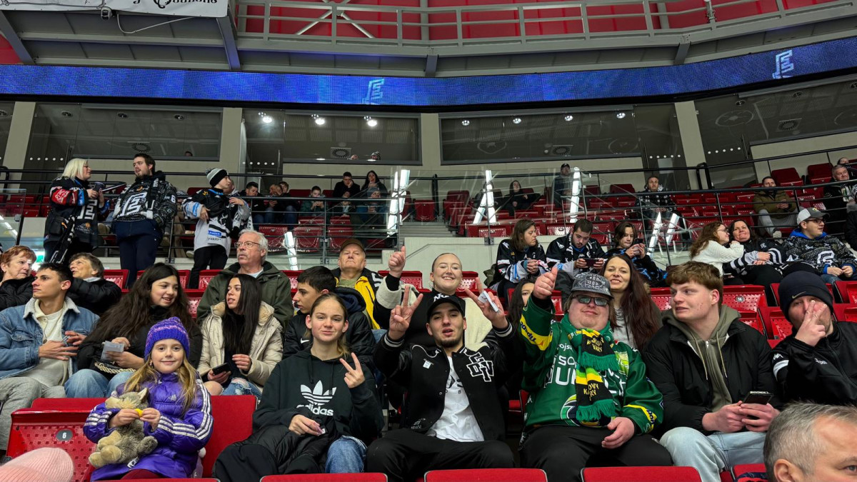 Náš Klub Aktiv zažil hokejový večer na zápase HC Energie Karlovy Vary