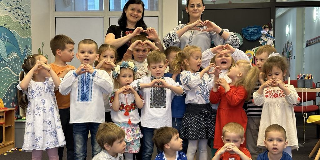 Tři roky v Česku pomáháme ukrajinským seniorům, nemocným, matkám či mládeži