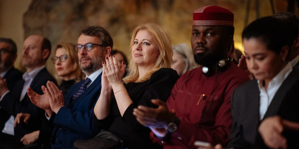 „Svoboda je vlastnost jednotlivce, ne abstraktní veličina.“ Zuzana Čaputová s apelem na osobní odpovědnost předala letošní ceny Homo Homini 