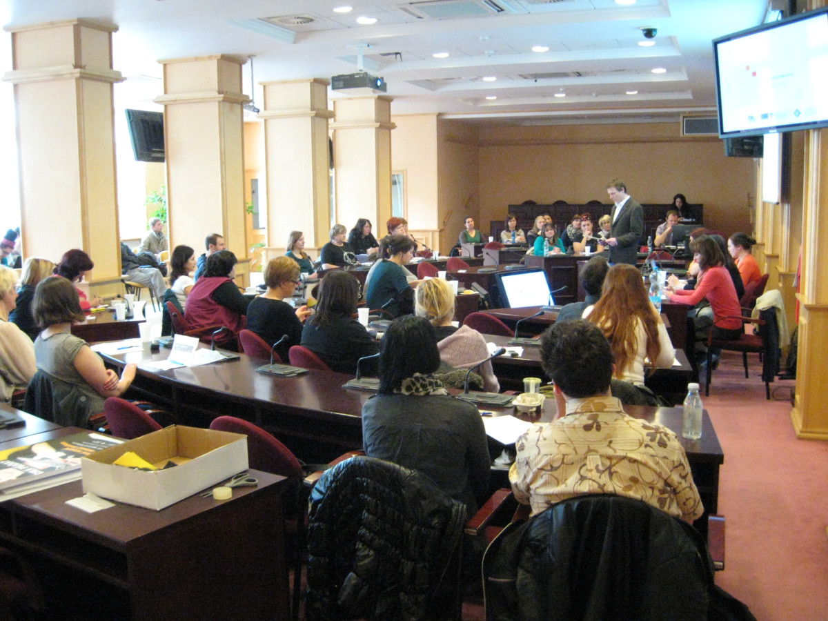 Seminář uzavřel projekt Kudy s dluhy