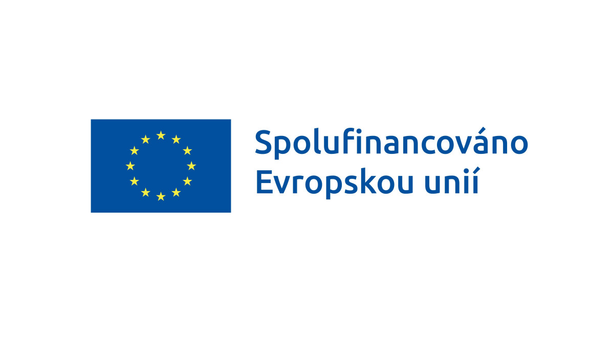 Nika není jen polička ve zdi…