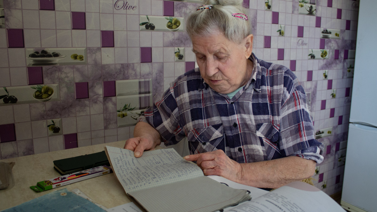 Deník dlouhověkosti: Když podpora doma dává Ukrajincům šanci na nový začátek