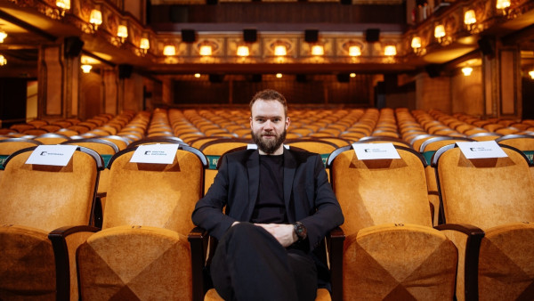 Jeden svět startuje jako prostor pro obranu demokracie, připomíná ředitel festivalu Ondřej Kamenický 