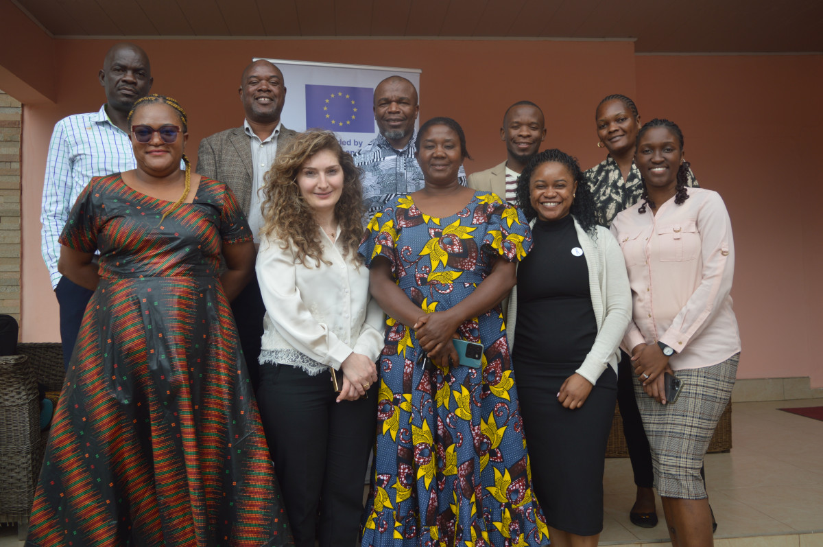 Co pomáhá posílit občanskou společnost v Zambii?