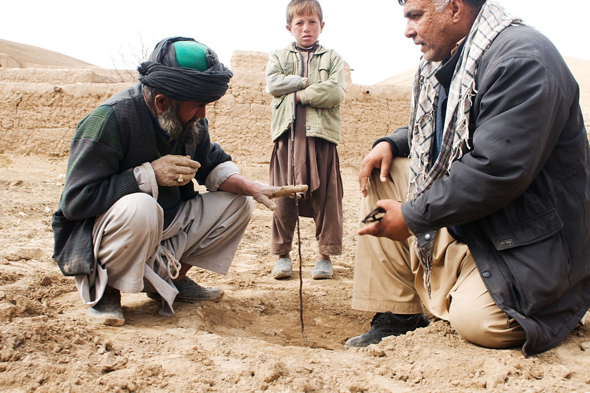 V afghánské vesnici se učí hospodařit s krajinou