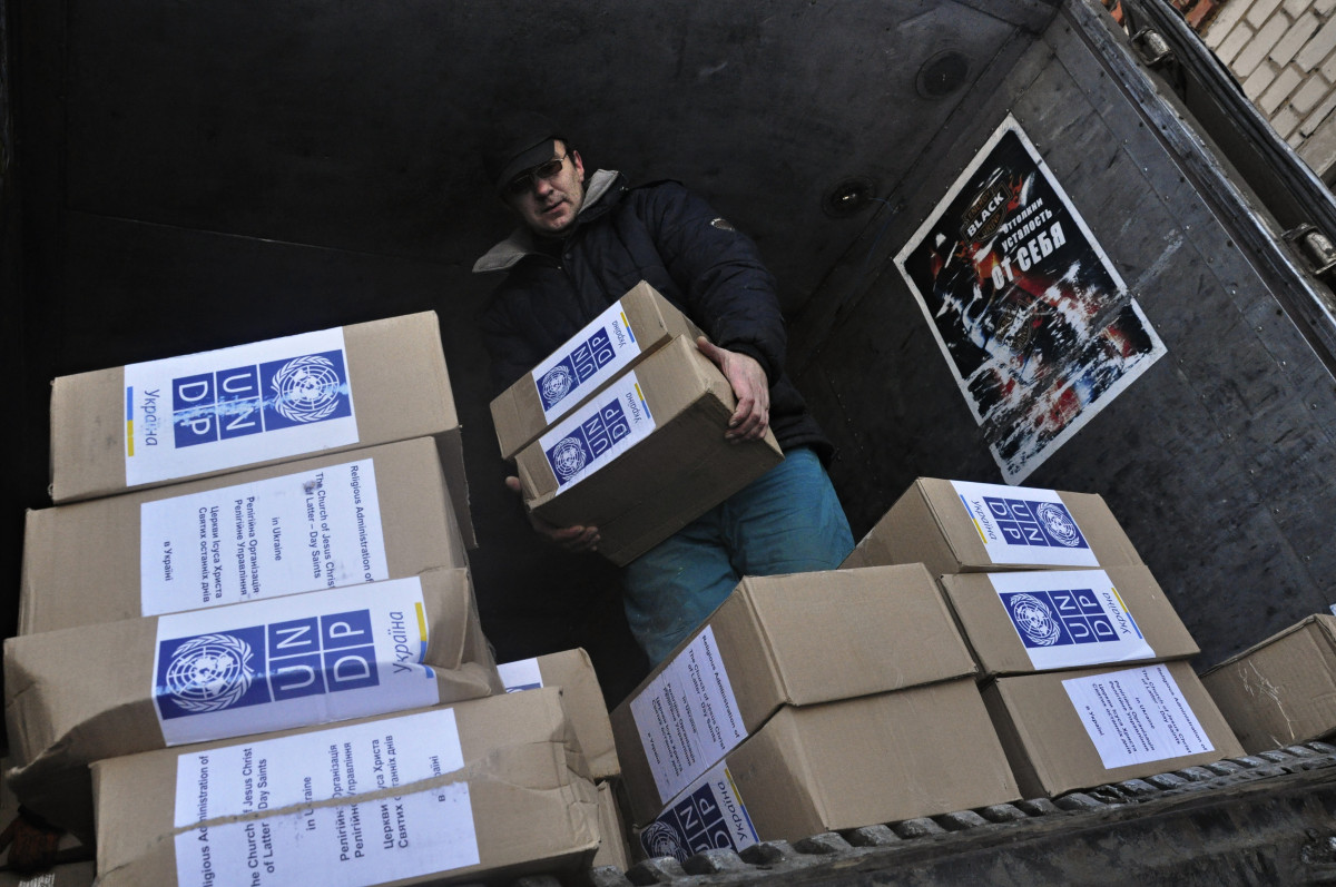 Tisícům lidí v doněckých domovech pro seniory a psychiatrických léčebnách jsme dovezli potraviny