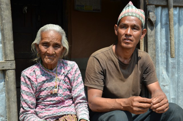 Málem nestihla utéct, dům je v troskách