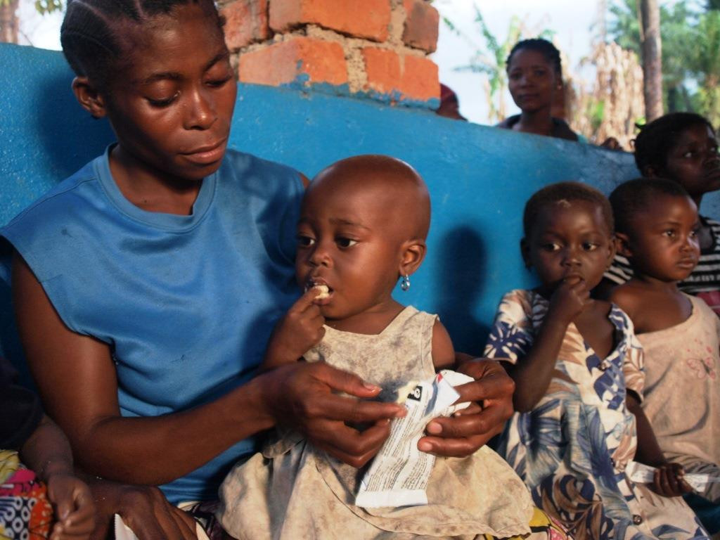 Přes tři tisíce konžských dětí a matek se díky Člověku v tísni vyléčilo z podvýživy