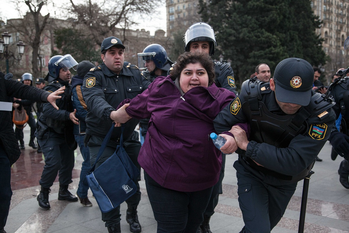 Ázerbájdžán: Přední investigativní novinářka odsouzena