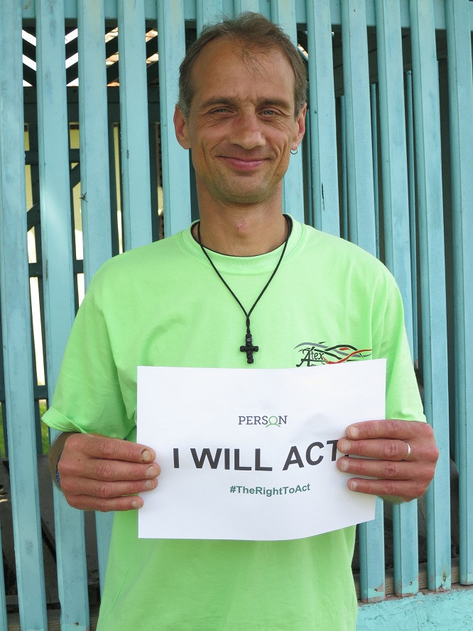 V ústavu jsem bez jakýchkoliv práv strávil 21 let. „Konečně mohu pracovat a začít žít svůj život,“ říká Srb Nebojša