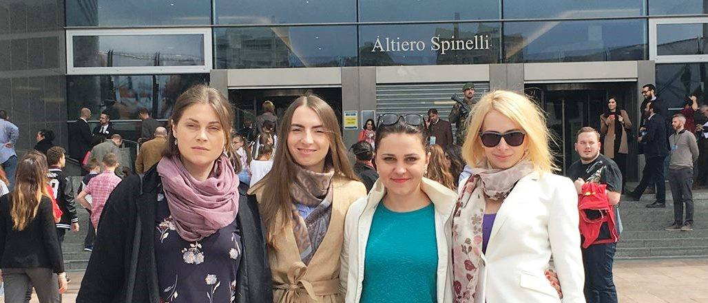 419 dnů. Jeden jako druhý.