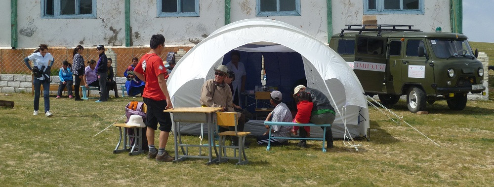 České mobilní ambulance pomáhají nomádům v mongolských stepích