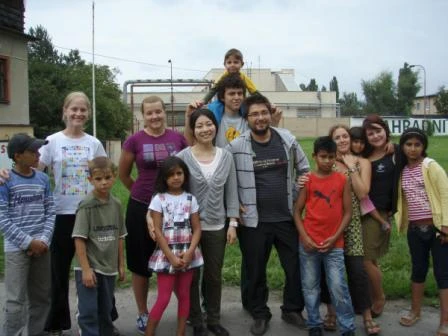 Dobrovolníci z celého světa míří do Předlic - Centrum pro matky s dětmi hostí workcamp