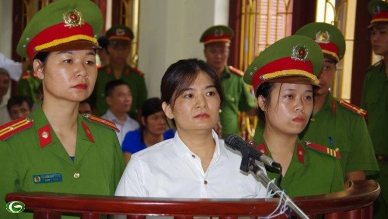 Vietnam dál umlčuje kritické hlasy. V červenci padl další výstražný trest  