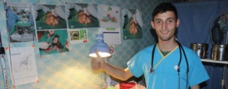 Před dvěma lety jsem si neuměl představit, že bych mohl v Gruzii získat dobré odborné vzdělání. Nyní díky němu pomáhám celé komunitě, říká Levan