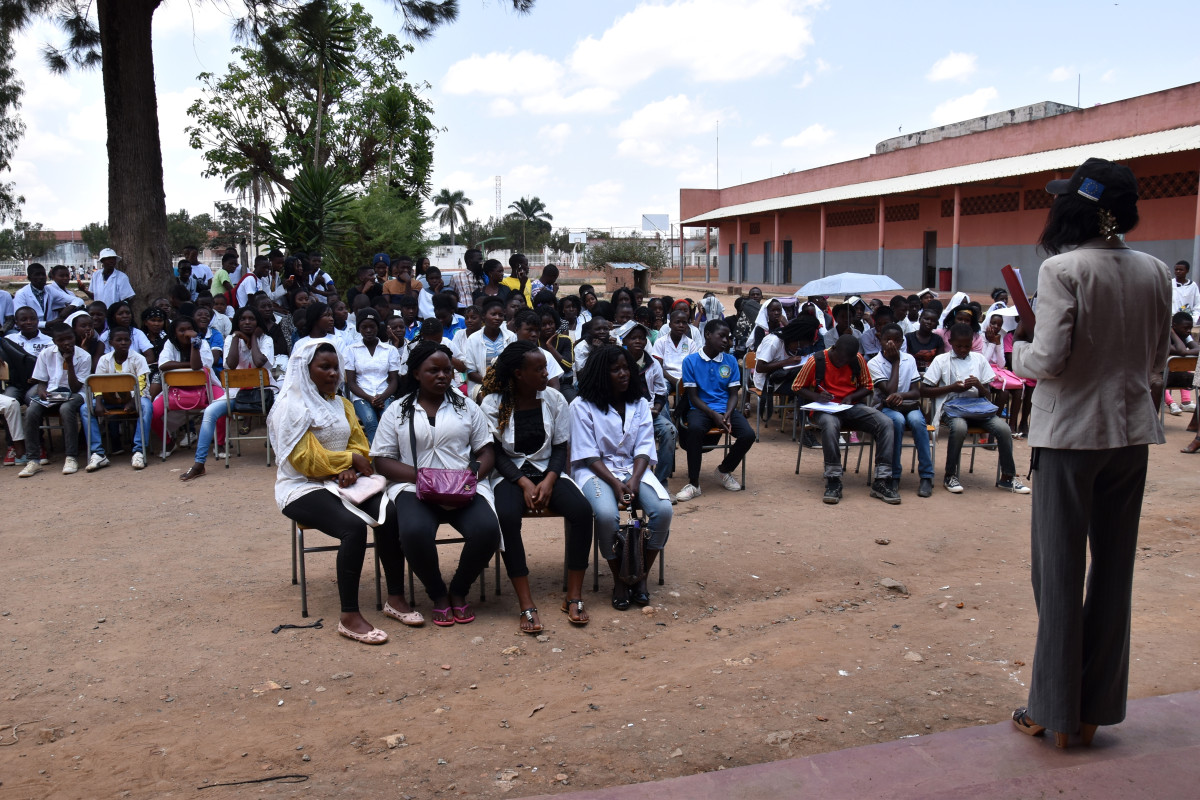 Člověk v tísni podporuje v Angole rovnost pohlaví a řeší otázku domácího násilí