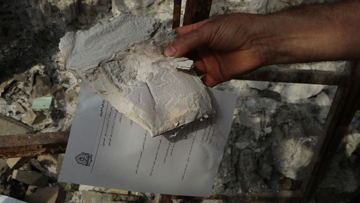 Knihovna Filozofické fakulty UK vyhlašuje sbírku na obnovu zničené Ústřední knihovny Mosulské univerzity v Iráku.